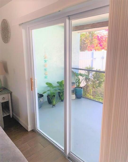 Beautiful Bright & Sparkling 2Bed 1Bath Beach Retreat - Unit 212 Cocoa Beach Zewnętrze zdjęcie